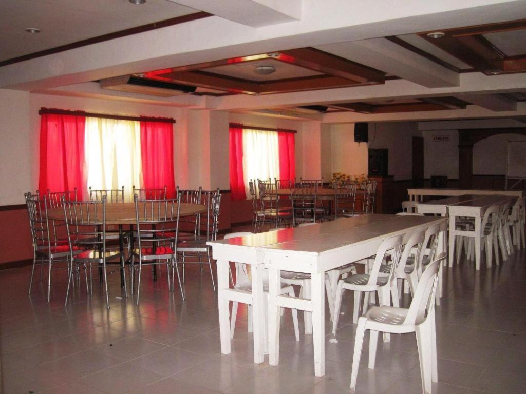 Magayon Hotel Legazpi Exterior foto